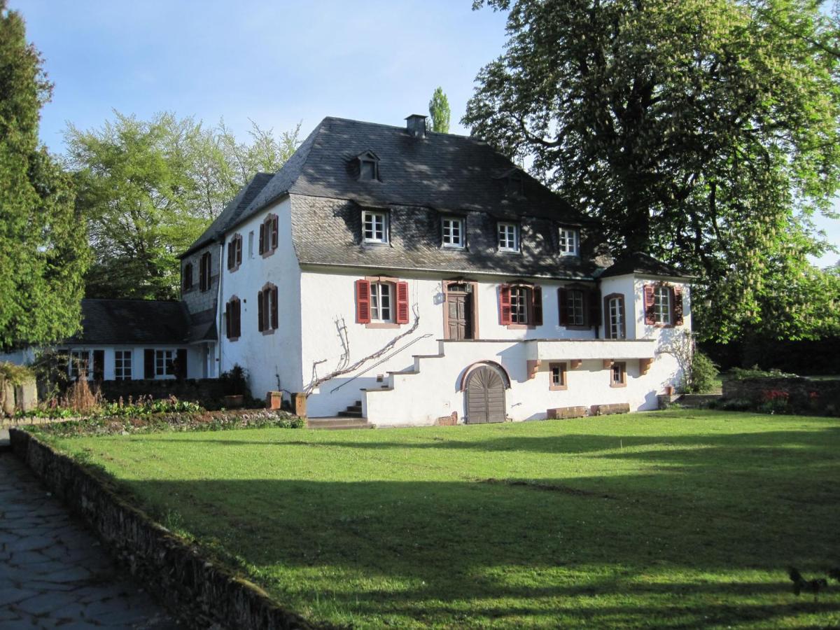 Ferienwohnung Weingut Villa Huesgen Am Moenchhof Traben-Trarbach Exterior photo