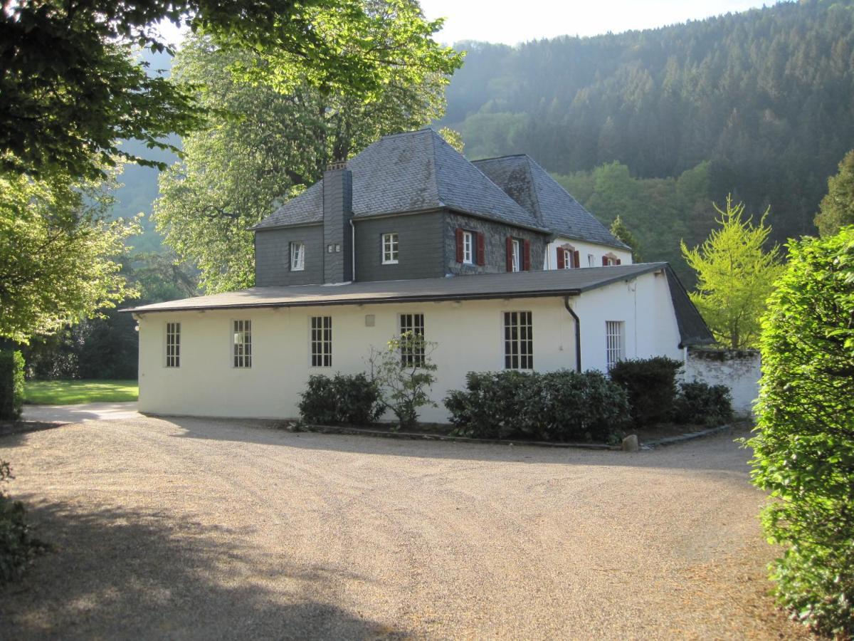 Ferienwohnung Weingut Villa Huesgen Am Moenchhof Traben-Trarbach Exterior photo